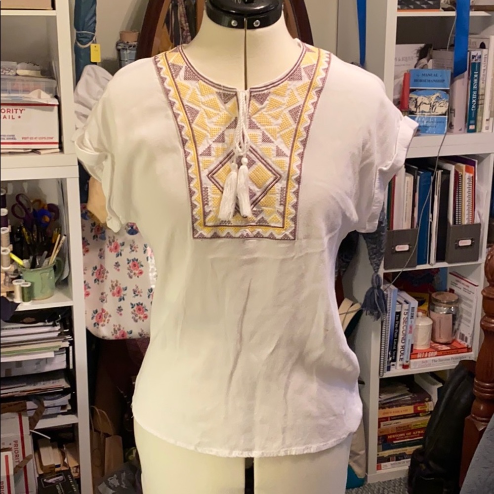 Embroidered short sleeve flowy shirt